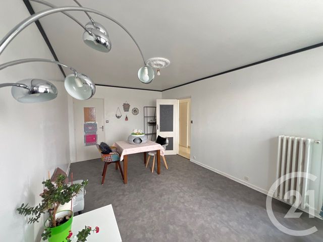 Appartement T3 &agrave; vendre - 3 pi&egrave;ces - 67,22 m2 - Allonnes - 72 - PAYS-DE-LOIRE