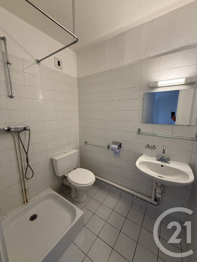 Appartement T2 à louer - 2 pièces - 31,90 m2 - Le Mans - 72 - PAYS-DE-LOIRE