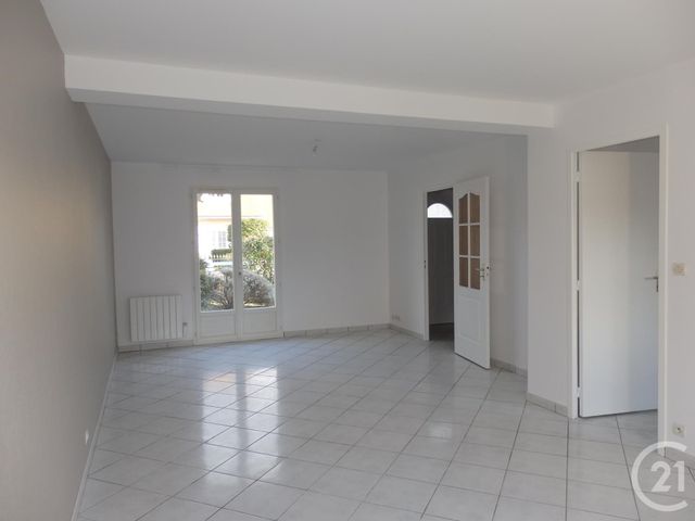 Maison &agrave; louer - 5 pi&egrave;ces - 107,06 m2 - Ruaudin - 72 - PAYS-DE-LOIRE