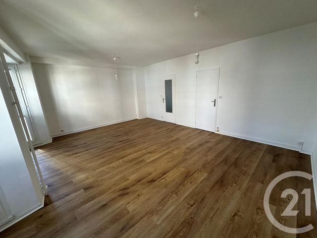 Appartement T3 &agrave; louer - 3 pi&egrave;ces - 74,05 m2 - Le Mans - 72 - PAYS-DE-LOIRE
