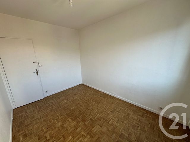 Appartement T3 &agrave; louer - 3 pi&egrave;ces - 74,05 m2 - Le Mans - 72 - PAYS-DE-LOIRE