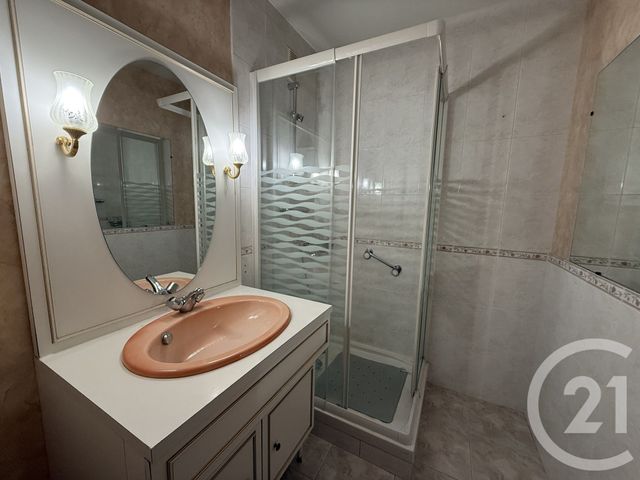 Appartement F4 &agrave; vendre - 4 pi&egrave;ces - 77,96 m2 - Allonnes - 72 - PAYS-DE-LOIRE