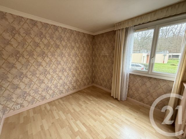 Appartement F4 &agrave; vendre - 4 pi&egrave;ces - 77,96 m2 - Allonnes - 72 - PAYS-DE-LOIRE