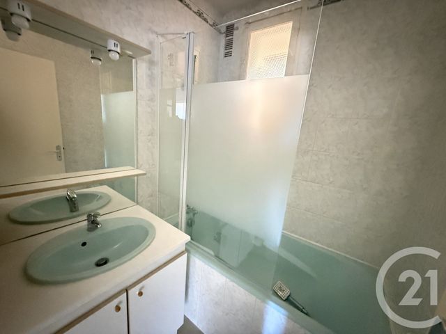 Appartement T3 &agrave; louer - 3 pi&egrave;ces - 58,50 m2 - Le Mans - 72 - PAYS-DE-LOIRE