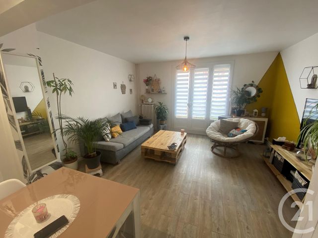 Appartement T3 &agrave; louer - 3 pi&egrave;ces - 55,99 m2 - Le Mans - 72 - PAYS-DE-LOIRE