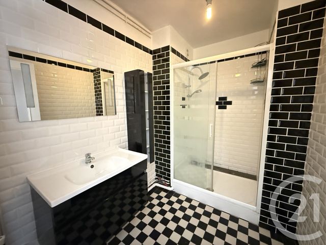 Appartement F3 &agrave; louer - 3 pi&egrave;ces - 82,97 m2 - Le Mans - 72 - PAYS-DE-LOIRE