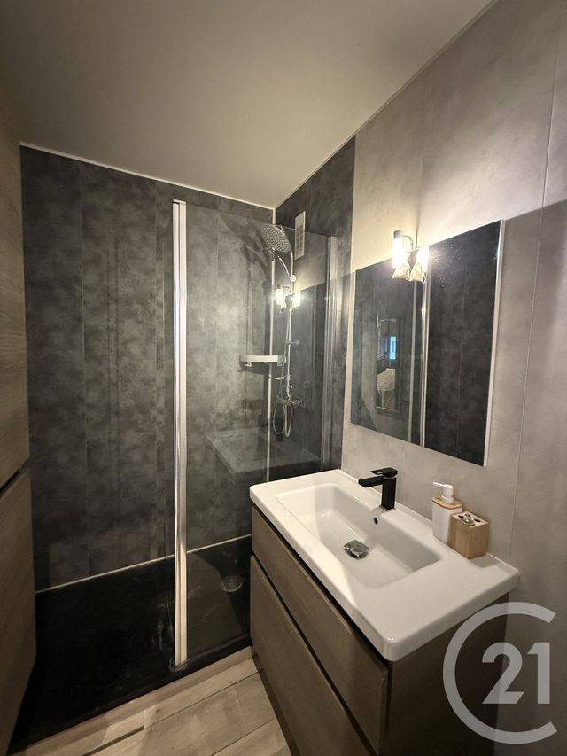 Appartement F4 &agrave; louer - 4 pi&egrave;ces - 76,15 m2 - Allonnes - 72 - PAYS-DE-LOIRE