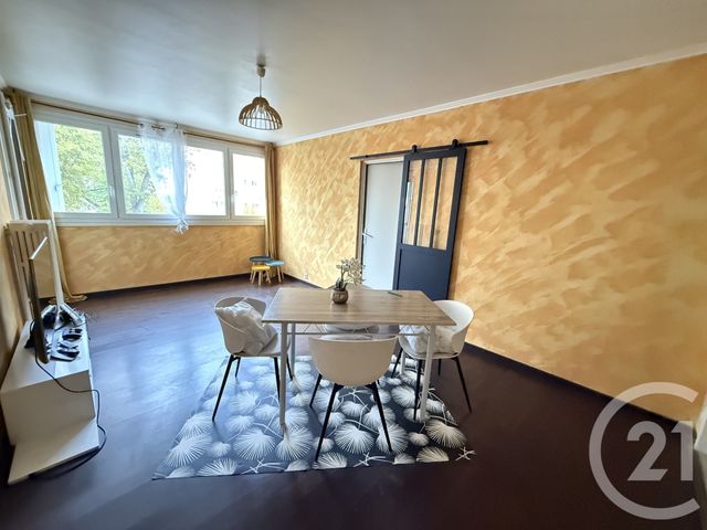 Appartement F4 &agrave; louer - 4 pi&egrave;ces - 76,15 m2 - Allonnes - 72 - PAYS-DE-LOIRE