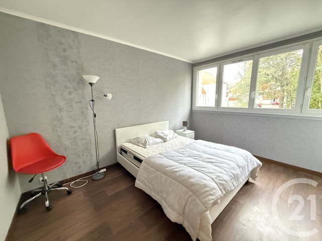 Appartement F4 &agrave; louer - 4 pi&egrave;ces - 76,15 m2 - Allonnes - 72 - PAYS-DE-LOIRE