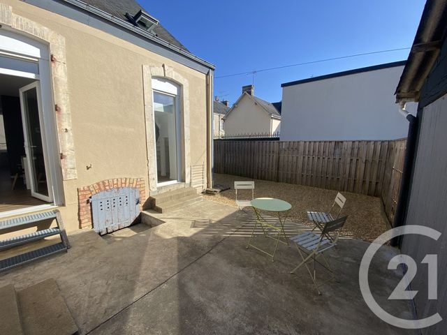 Maison &agrave; louer - 4 pi&egrave;ces - 72,02 m2 - Coulaines - 72 - PAYS-DE-LOIRE