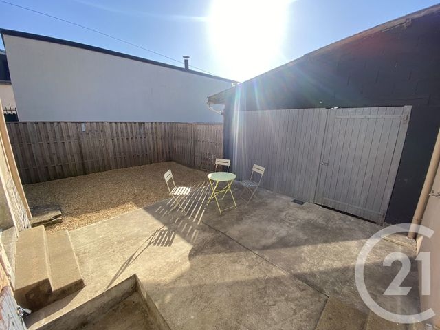 Maison &agrave; louer - 4 pi&egrave;ces - 72,02 m2 - Coulaines - 72 - PAYS-DE-LOIRE