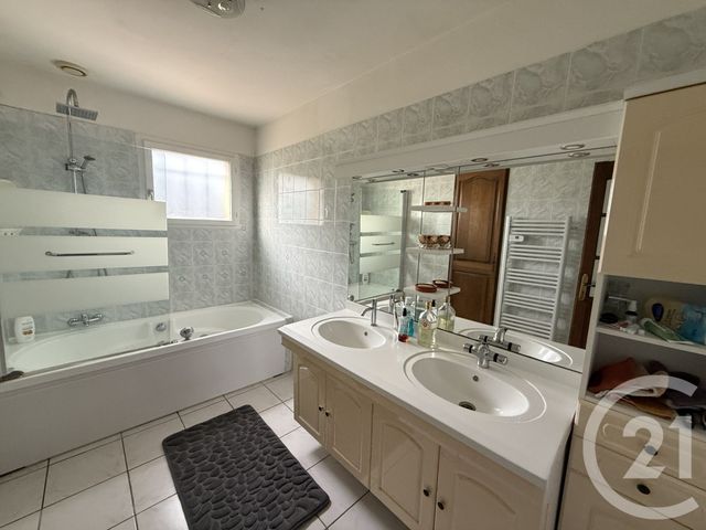 Maison &agrave; vendre - 6 pi&egrave;ces - 155 m2 - Ruaudin - 72 - PAYS-DE-LOIRE