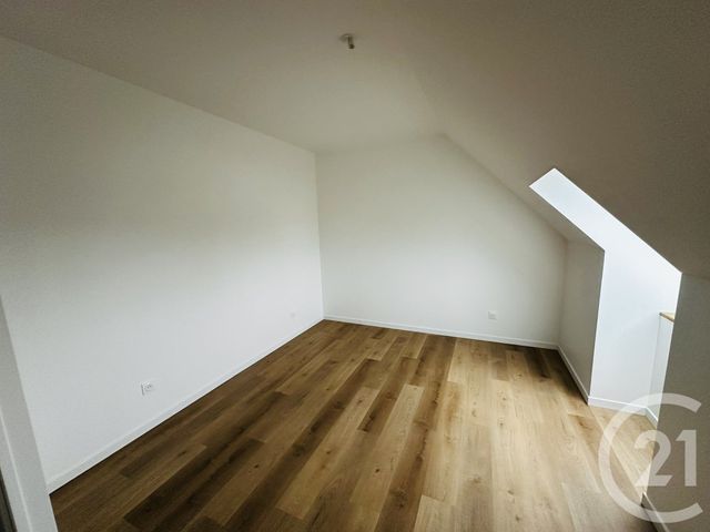 Maison &agrave; louer - 5 pi&egrave;ces - 101,83 m2 - Coulaines - 72 - PAYS-DE-LOIRE