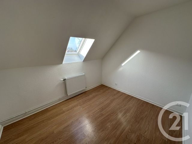 Maison &agrave; louer - 5 pi&egrave;ces - 98,77 m2 - Le Mans - 72 - PAYS-DE-LOIRE