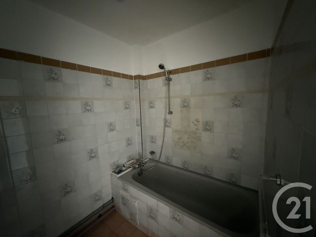 Appartement T4 &agrave; louer - 5 pi&egrave;ces - 101,94 m2 - Le Mans - 72 - PAYS-DE-LOIRE
