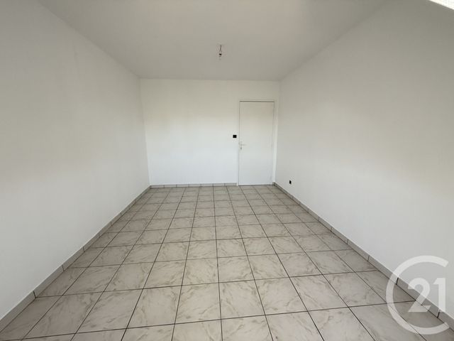 Appartement T4 &agrave; louer - 5 pi&egrave;ces - 101,94 m2 - Le Mans - 72 - PAYS-DE-LOIRE