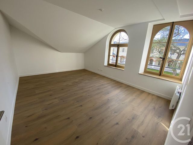 Appartement F3 &agrave; louer - 3 pi&egrave;ces - 82,07 m2 - Le Mans - 72 - PAYS-DE-LOIRE