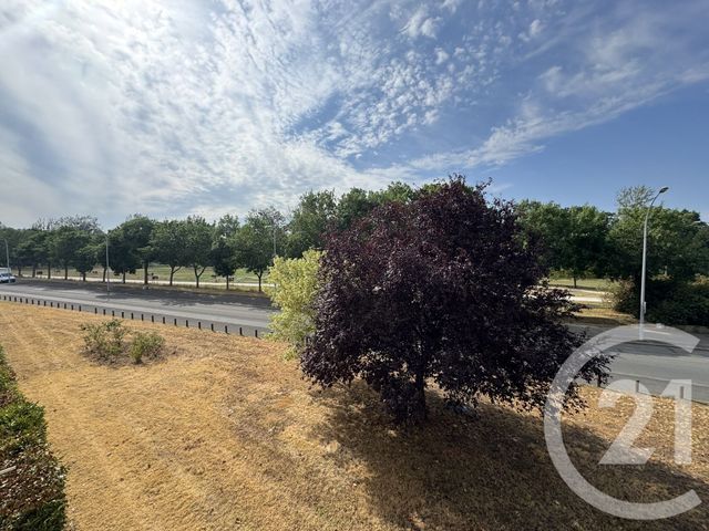 Appartement T3 &agrave; louer - 3 pi&egrave;ces - 79,74 m2 - Le Mans - 72 - PAYS-DE-LOIRE